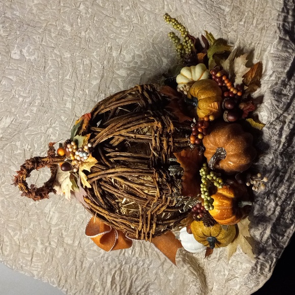 Fall Centerpiece - Picture 3 of 6